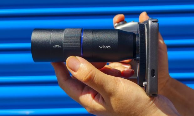 تله فوتو Vivo بهترین دوربین تلفن جهان را بهتر می کند تله فوتو Vivo بهترین دوربین تلفن جهان را بهتر می کند